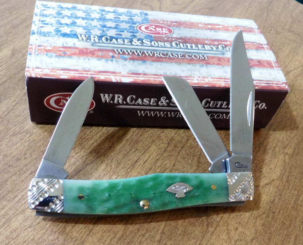 CASE EMERALD GREEN BONE KNIVES